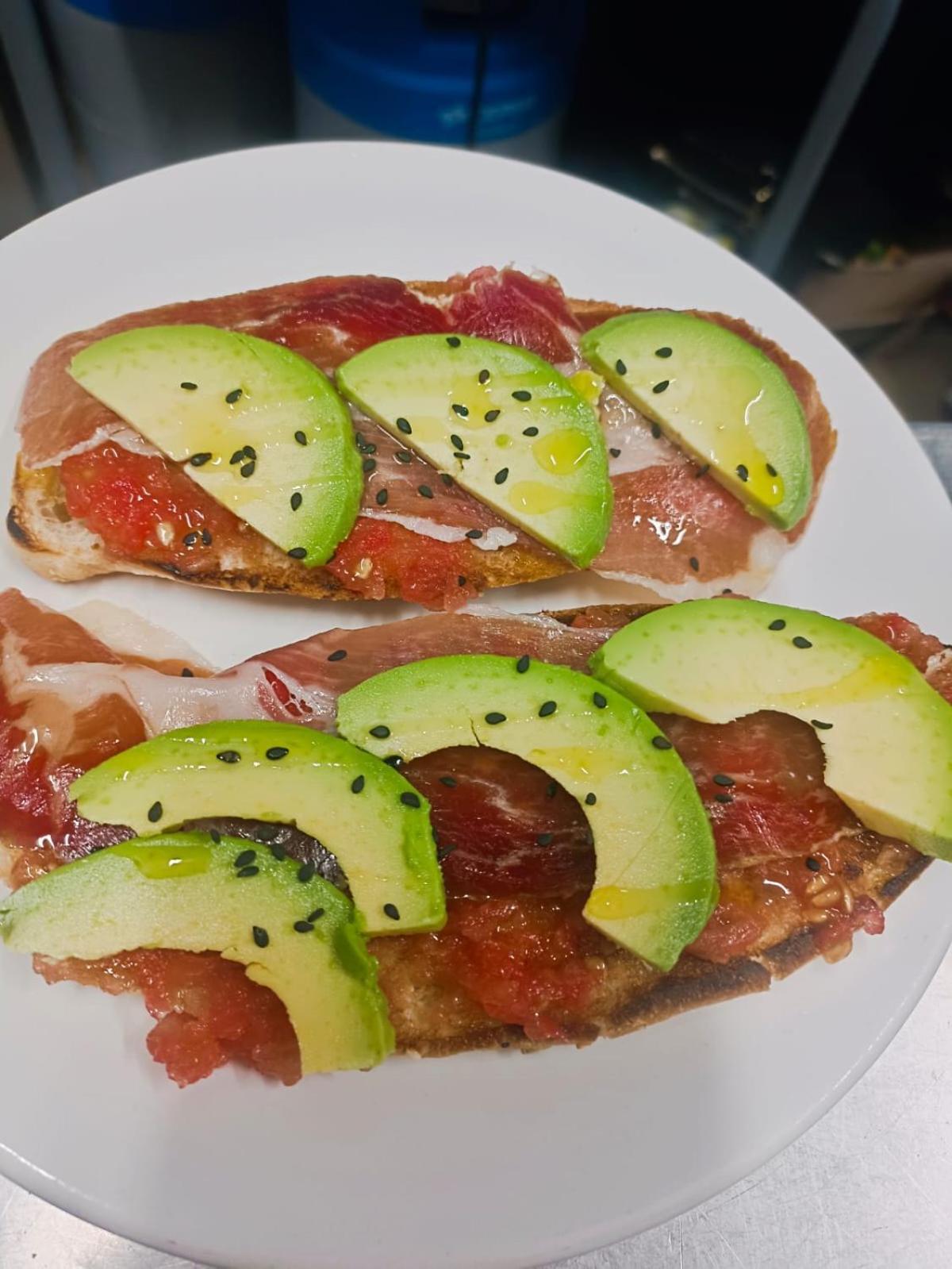 Hostal-Cafeteria Chocolate & Menta ريدونديلا المظهر الخارجي الصورة
